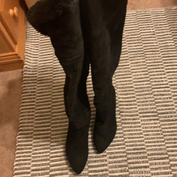 Black faux suede thigh high boots - Picture 4 of 4